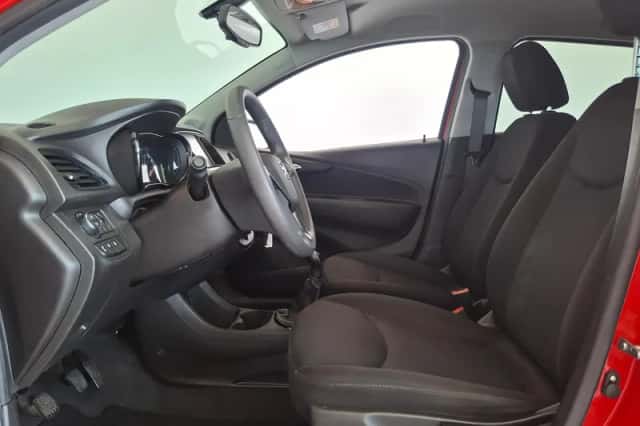 Opel Karl (2018) thumbnail 3