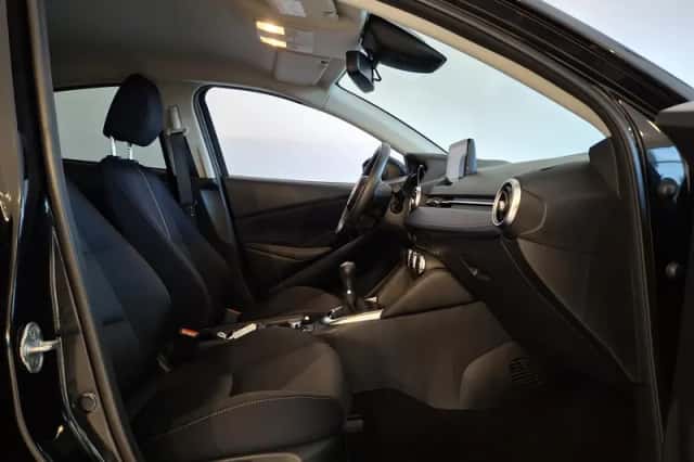 Mazda 2 (2021) thumbnail 3