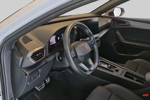 CUPRA Leon Sportstourer (2024) thumbnail 4