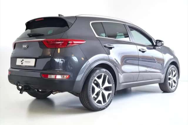 Kia Sportage (2016) thumbnail 2
