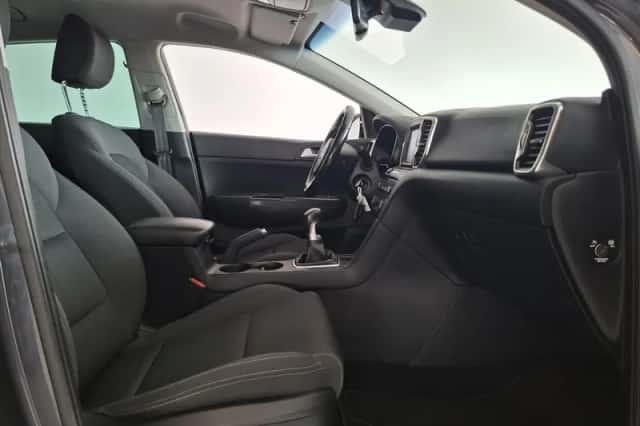 Kia Sportage (2016) thumbnail 6