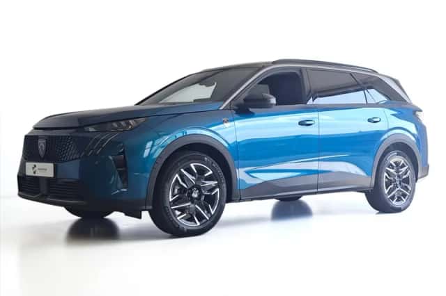 Peugeot 5008 (2025) thumbnail 1