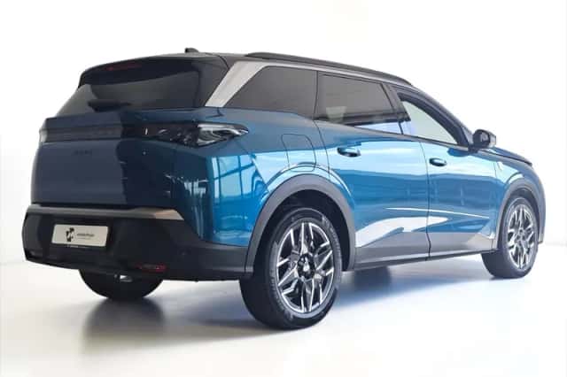 Peugeot 5008 (2025) thumbnail 2