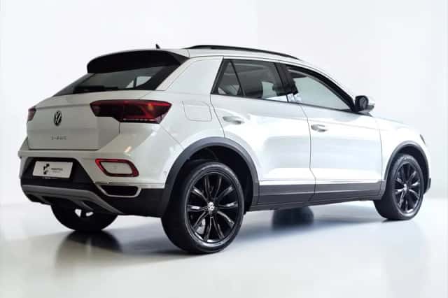 Volkswagen T-Roc (2023) thumbnail 2