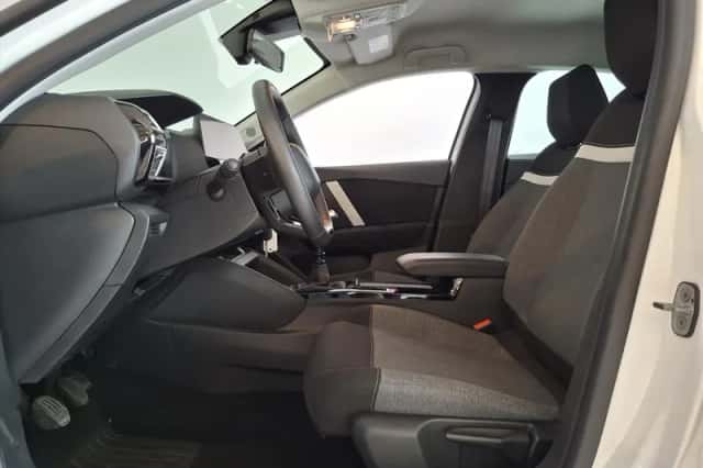 Citroën C4 (2023) thumbnail 3