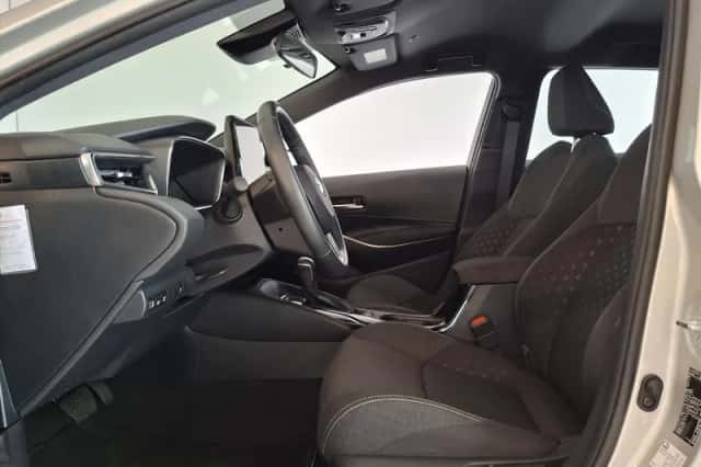 Toyota Corolla (2023) thumbnail 3