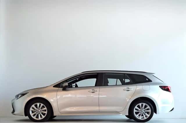Toyota Corolla (2023) thumbnail 5