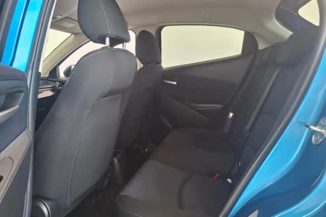 Mazda 2 (2015) thumbnail 6