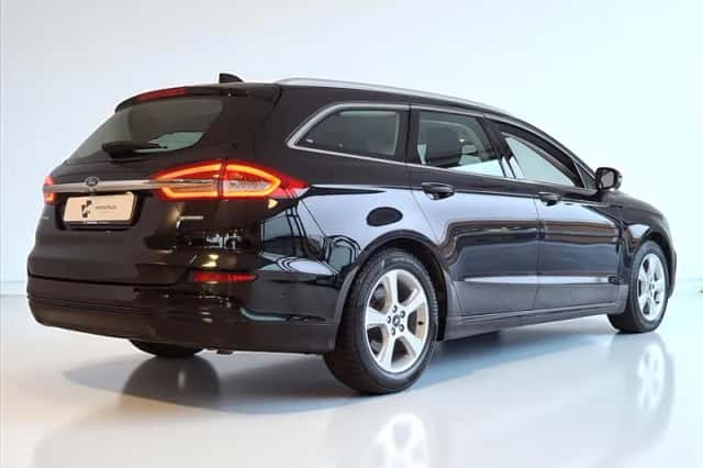 Ford Mondeo (2022) thumbnail 2