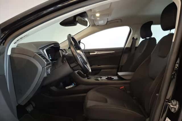 Ford Mondeo (2022) thumbnail 3