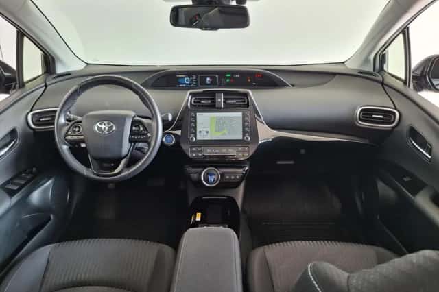 Toyota Prius (2020) thumbnail 4