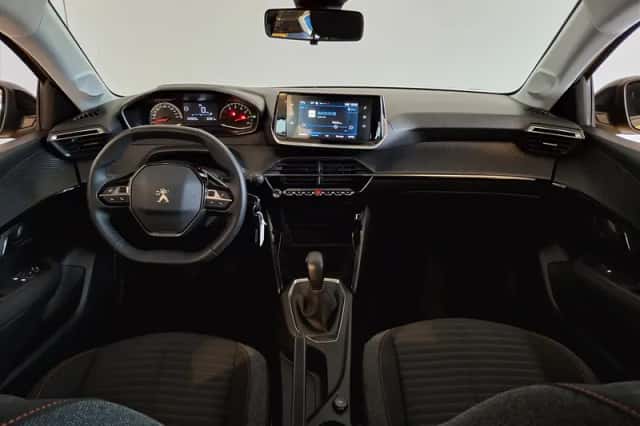 Peugeot 208 (2022) thumbnail 4