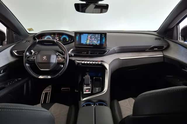 Peugeot 3008 (2020) thumbnail 4