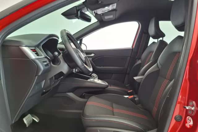 Renault Captur (2022) thumbnail 3