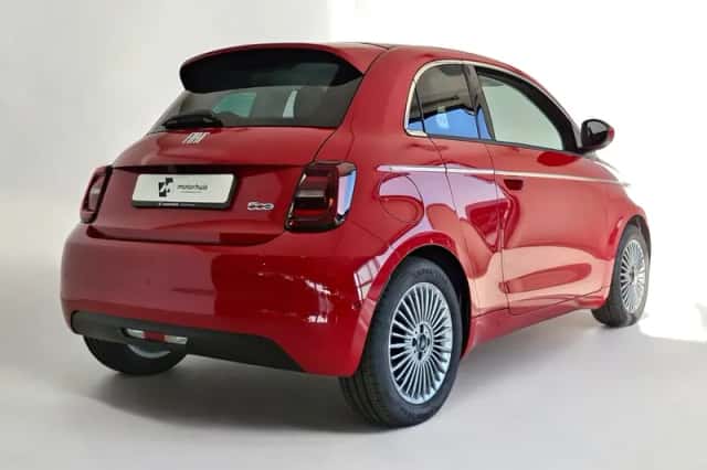 Fiat 500 (2025) thumbnail 2