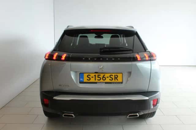 Peugeot 2008 (2021) thumbnail 4