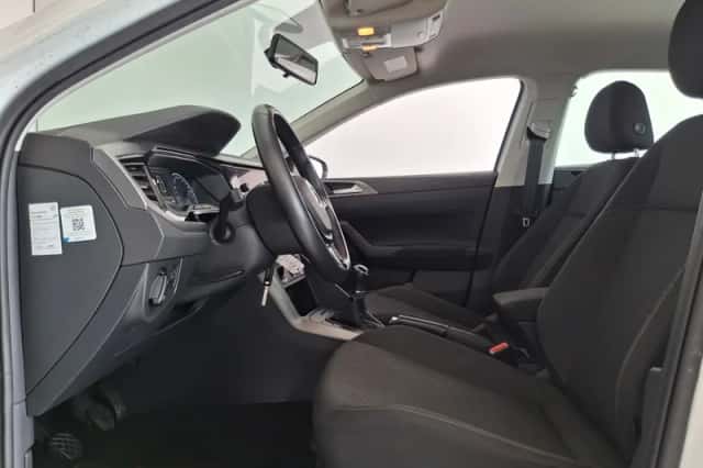Volkswagen Polo (2018) thumbnail 3