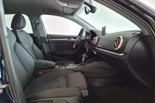 Audi A3 (2018) thumbnail 6