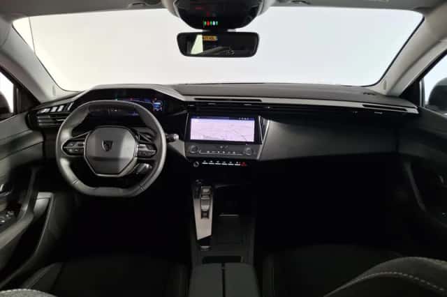 Peugeot 308 (2023) thumbnail 4