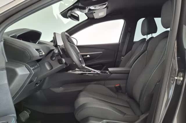 Peugeot 3008 (2024) thumbnail 3