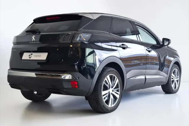 Peugeot 3008 (2022) thumbnail 2