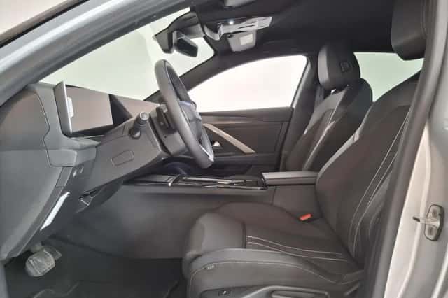 Opel Astra (2025) thumbnail 2