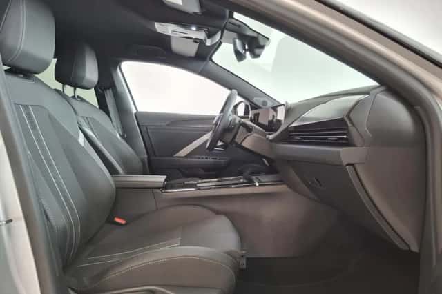 Opel Astra (2025) thumbnail 6