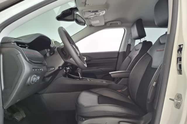Jeep Compass (2023) thumbnail 3