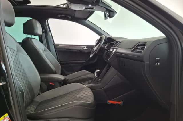 Volkswagen Tiguan (2021) thumbnail 6