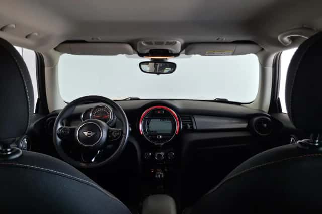 MINI Cooper (2019) thumbnail 4