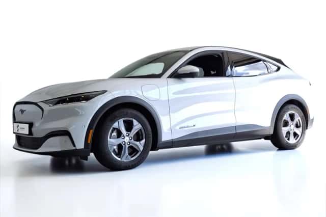 Ford Mustang Mach-E (2022) thumbnail 1