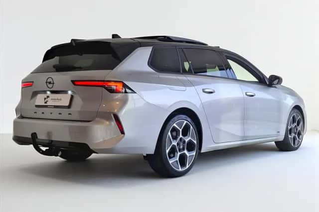 Opel Astra (2023) thumbnail 2