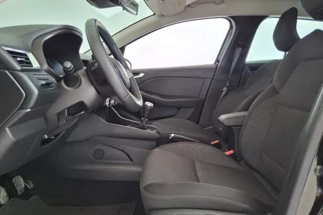 Renault Clio (2022) thumbnail 3