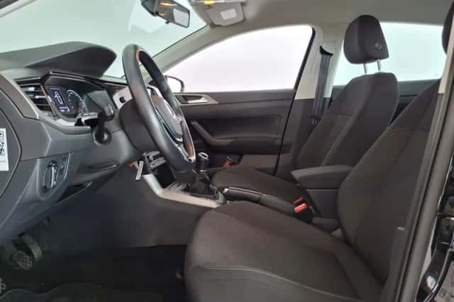 Volkswagen Polo (2021) thumbnail 3