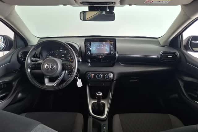 Toyota Yaris (2023) thumbnail 4