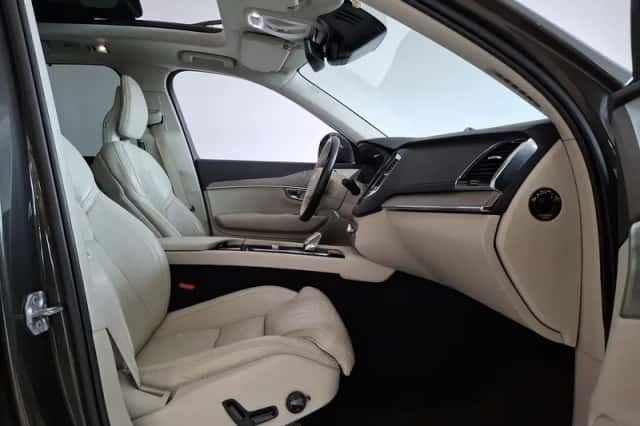 Volvo XC90 (2021) thumbnail 6