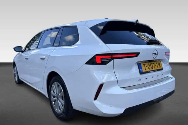 Opel Astra (2023) thumbnail 3