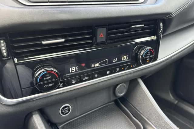 Nissan Qashqai (2023) thumbnail 4