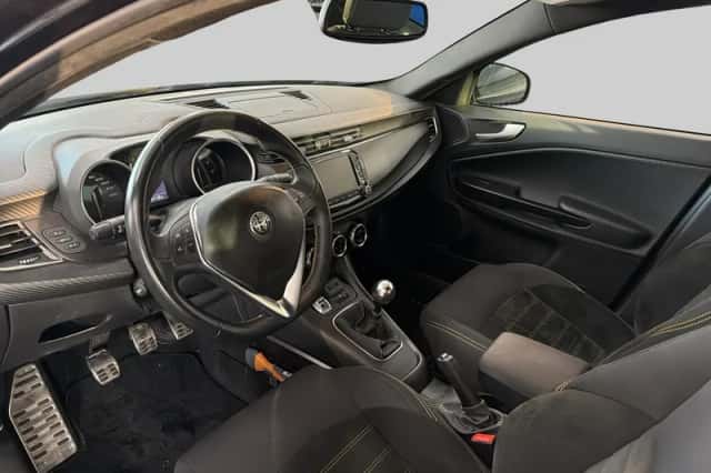 Alfa Romeo Giulietta (2020) thumbnail 4