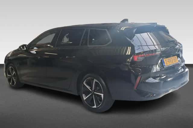 Opel Astra (2024) thumbnail 2