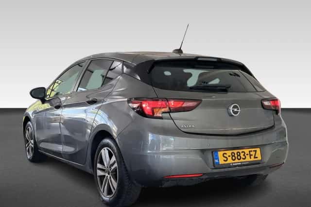 Opel Astra (2021) thumbnail 3