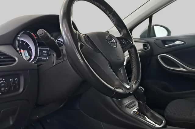 Opel Astra (2021) thumbnail 5