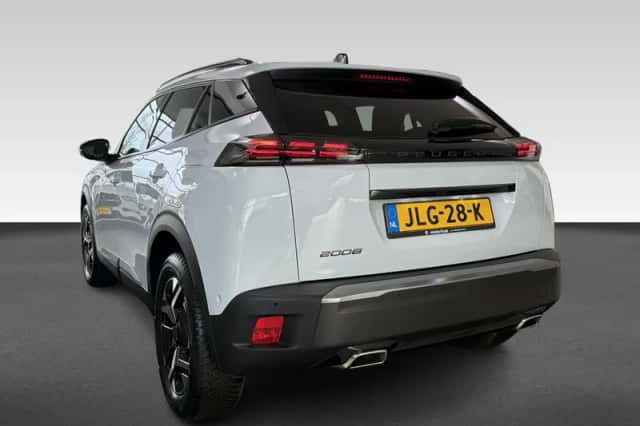 Peugeot 2008 (2024) thumbnail 3