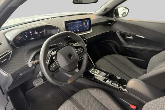 Peugeot 2008 (2024) thumbnail 4