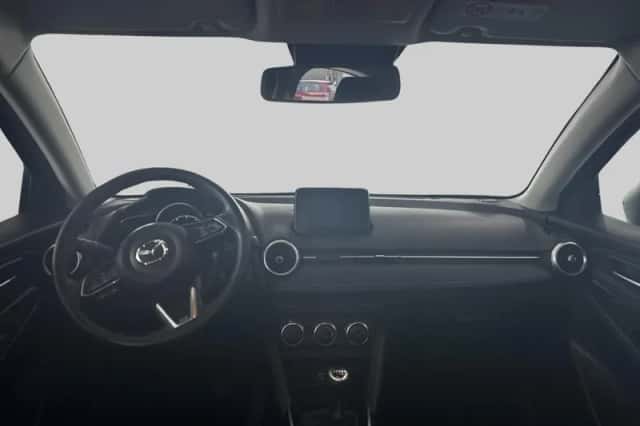 Mazda 2 (2021) thumbnail 5