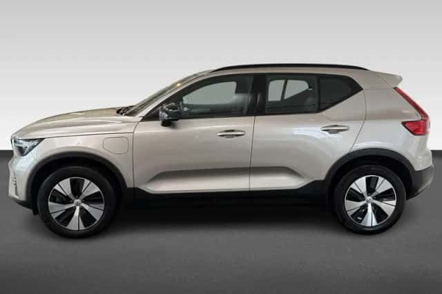 Volvo XC40 (2022) thumbnail 2