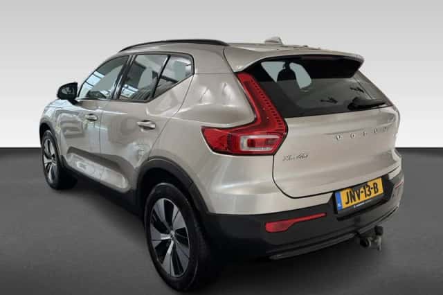 Volvo XC40 (2022) thumbnail 3