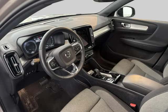 Volvo XC40 (2022) thumbnail 4