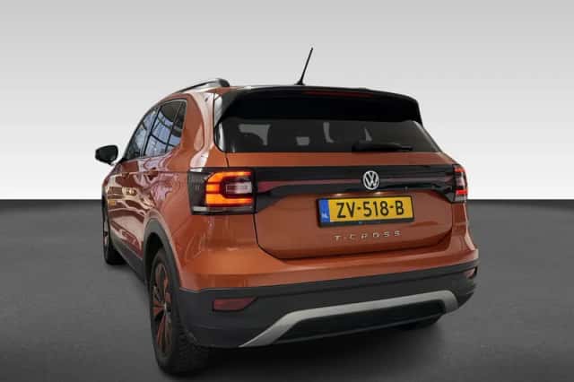 Volkswagen T-Cross (2019) thumbnail 3