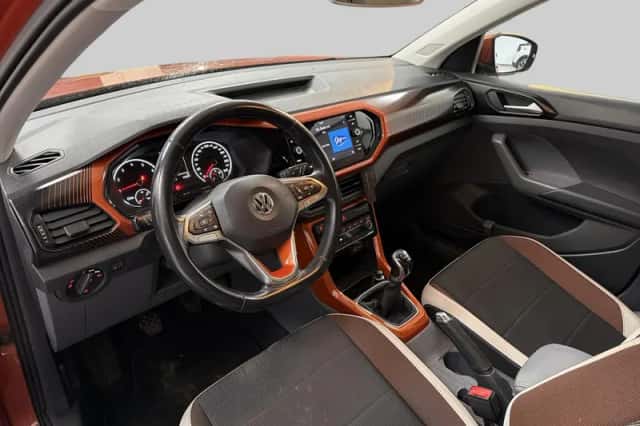 Volkswagen T-Cross (2019) thumbnail 4